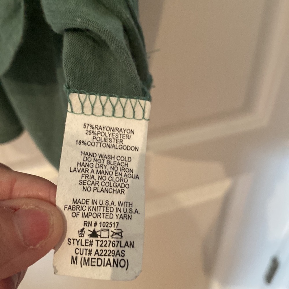 Maitai Sz M Cold shoulder Hilow hem top fits larger - Picture 5 of 5